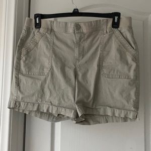 Gloria Vanderbilt Shorts